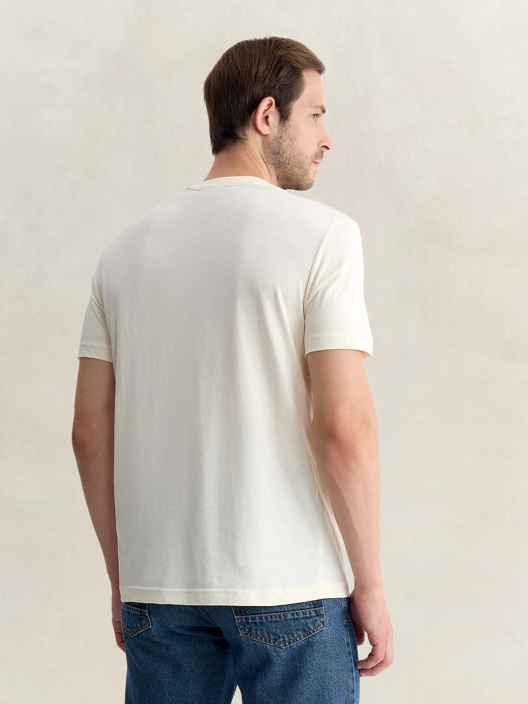 Gant Men Off White Regular Fit Solid Pure Cotton Tshirt