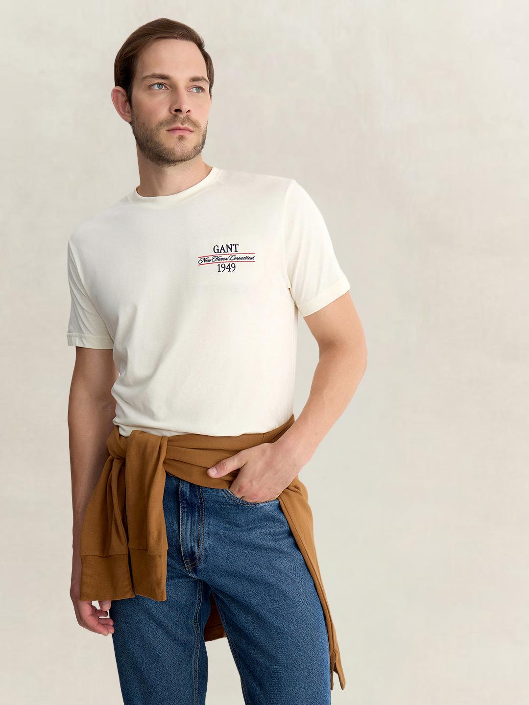 Gant Men Off White Regular Fit Solid Pure Cotton Tshirt