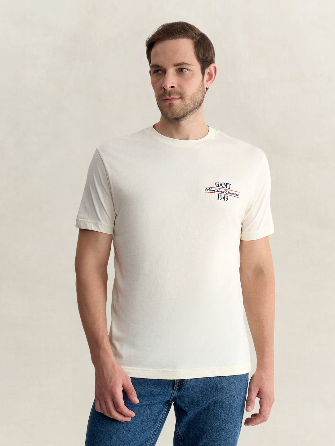 Gant Men Off White Regular Fit Solid Pure Cotton Tshirt