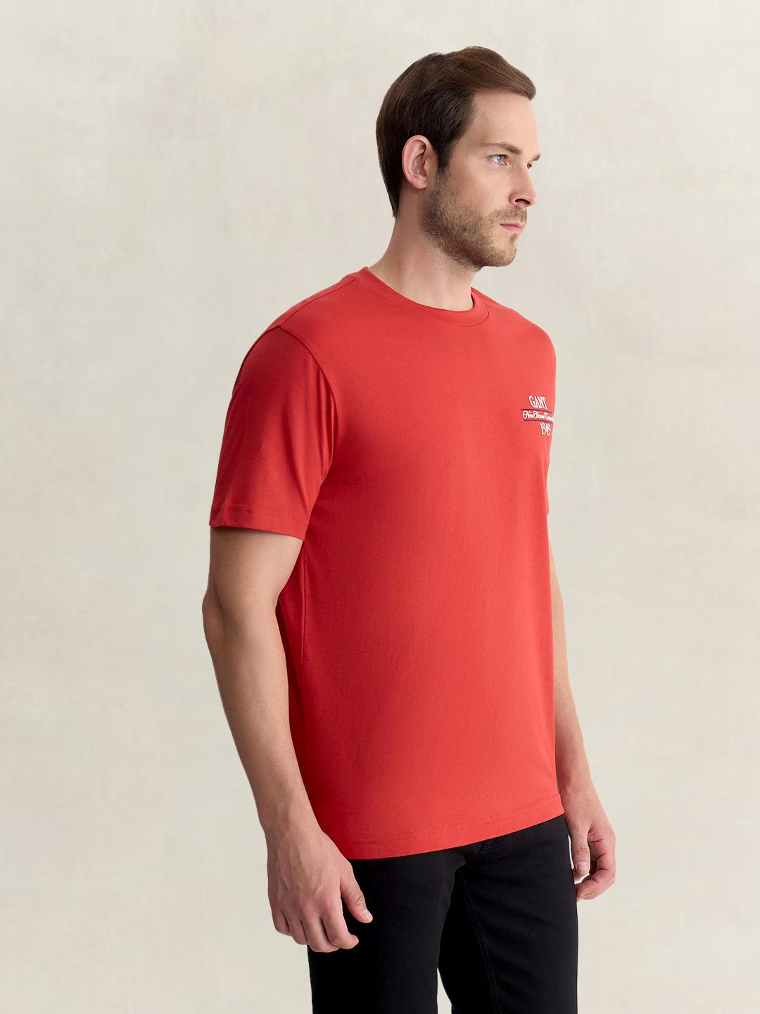 Gant Men Red Regular Fit Solid Pure Cotton Tshirt