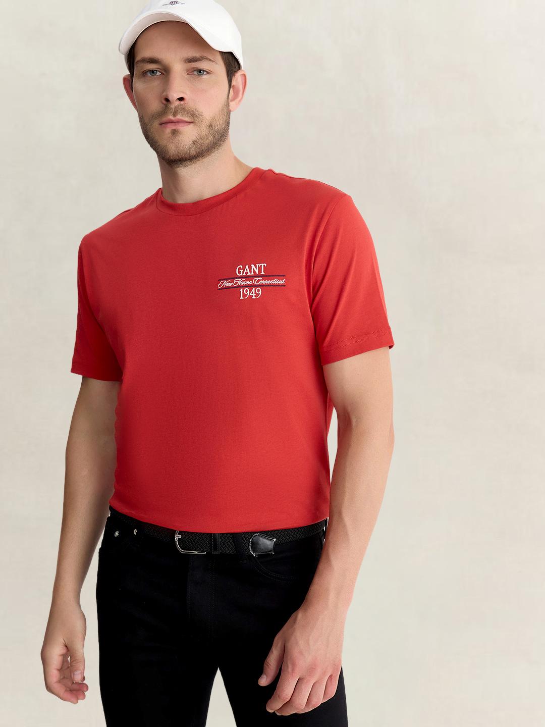 Gant Men Red Regular Fit Solid Pure Cotton Tshirt
