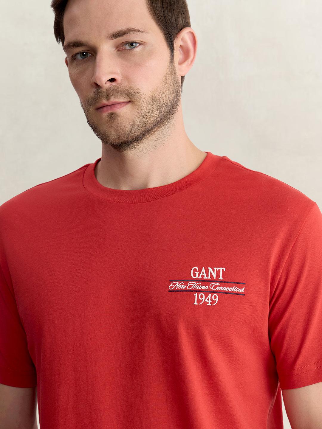 Gant Men Red Regular Fit Solid Pure Cotton Tshirt
