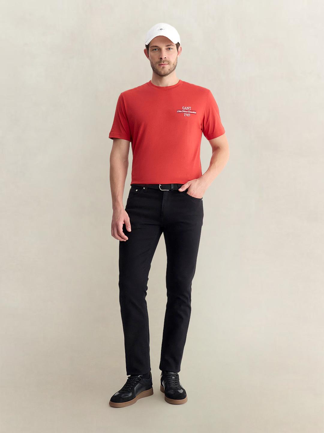 Gant Men Red Regular Fit Solid Pure Cotton Tshirt