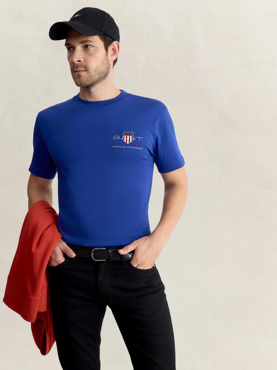 Gant Men Blue Regular Fit Solid Pure Cotton Tshirt