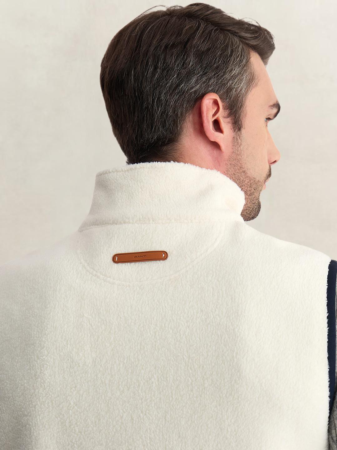 Gant Men Cream Regular Fit Solid Vest