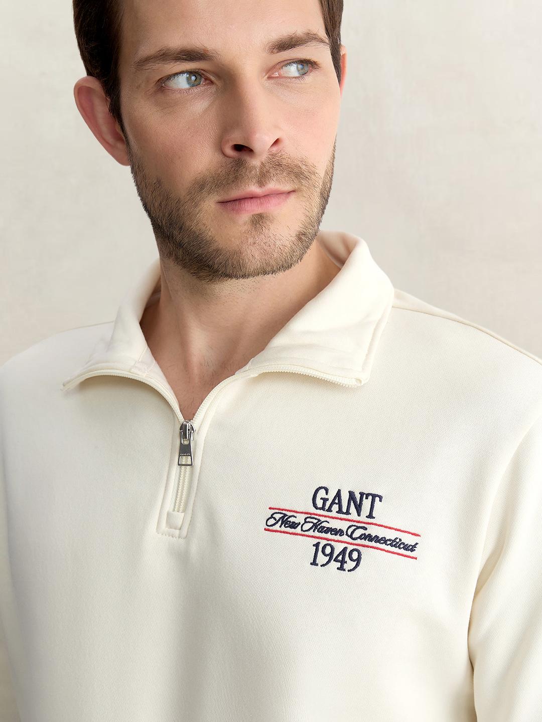 Gant Men Off White Regular Fit Solid Cotton Blend Sweatshirt