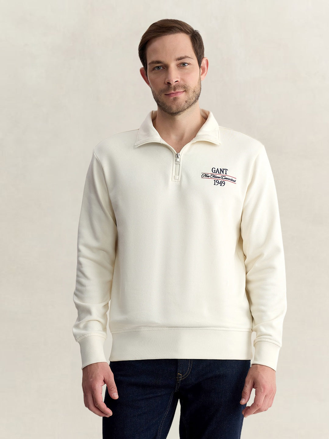 Gant Men Off White Regular Fit Solid Cotton Blend Sweatshirt