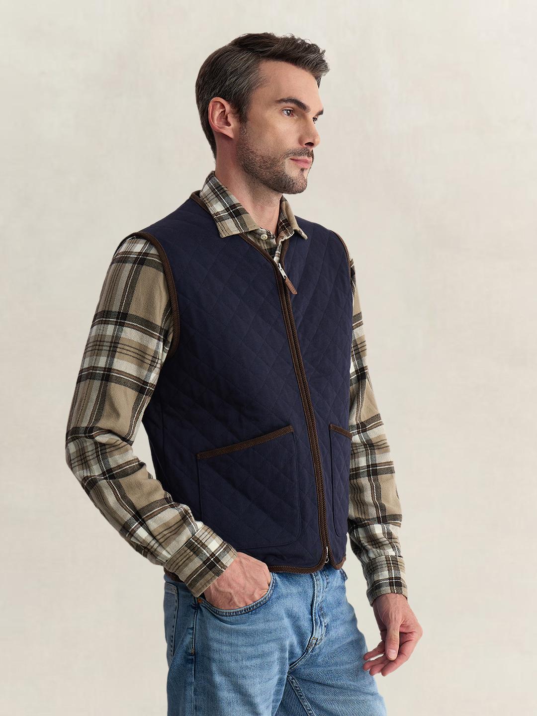Gant Men Blue Regular Fit Quilted Cotton Blend Vest