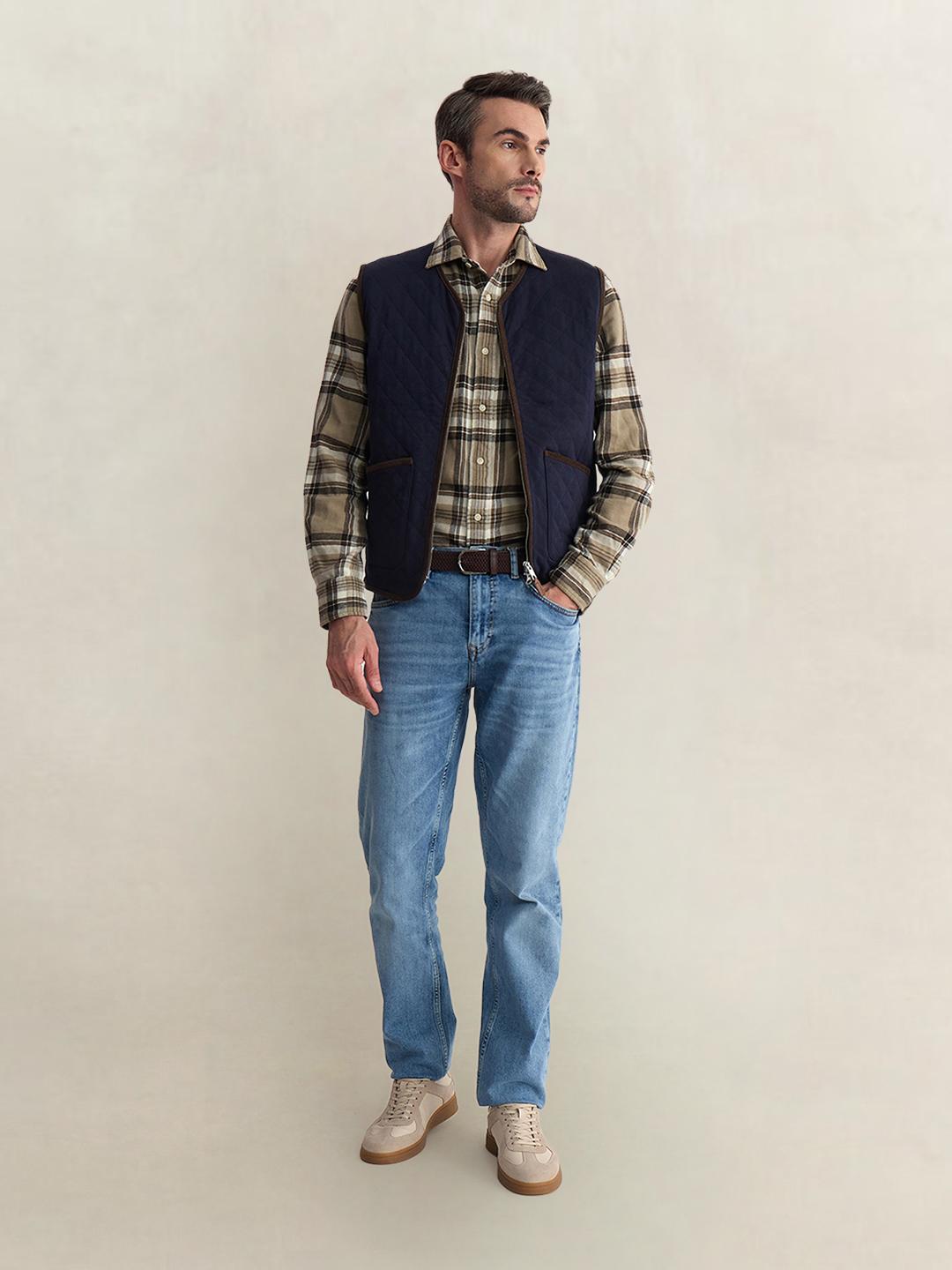 Gant Men Blue Regular Fit Quilted Cotton Blend Vest