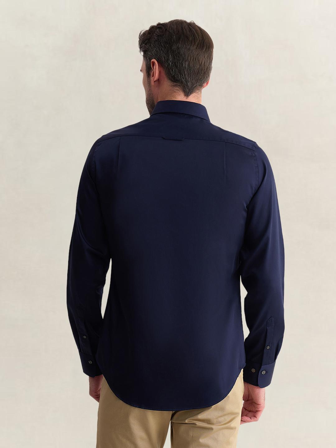 Gant Men Blue Slim Fit Solid Sateen Shirt