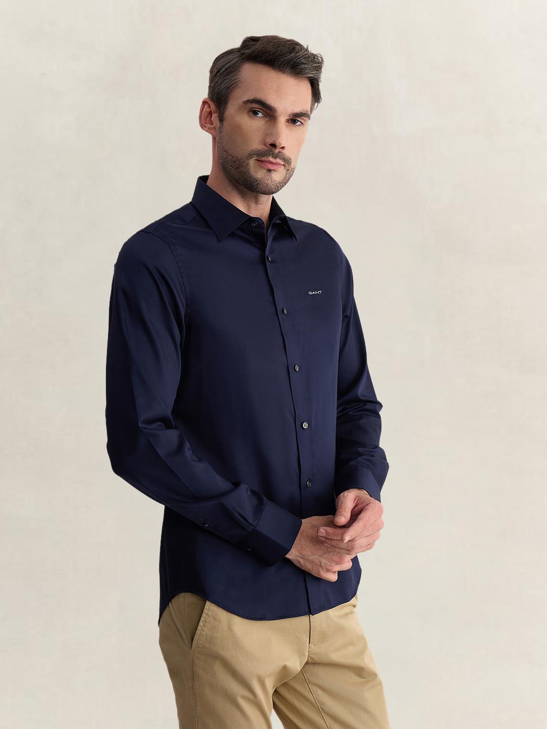 Gant Men Blue Slim Fit Solid Sateen Shirt