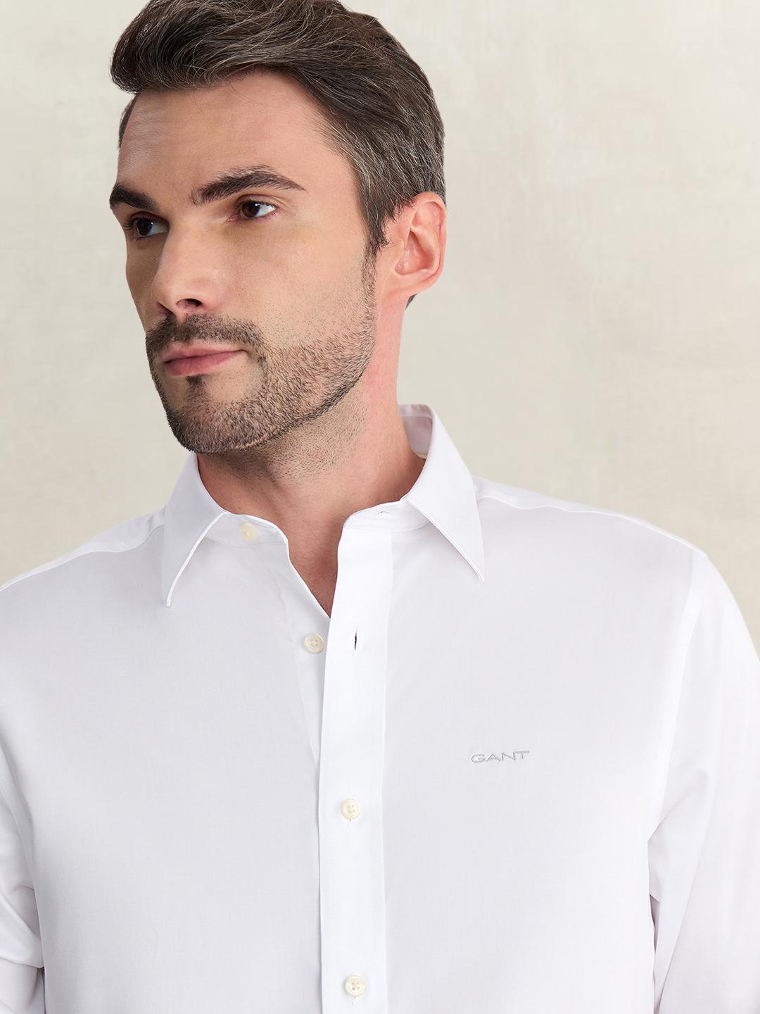 Gant Men White Regular Fit Solid Sateen Shirt
