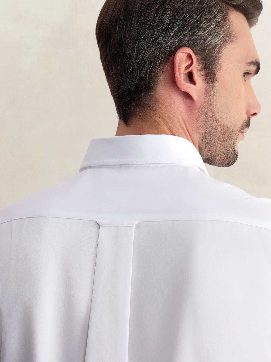 Gant Men White Regular Fit Solid Sateen Shirt