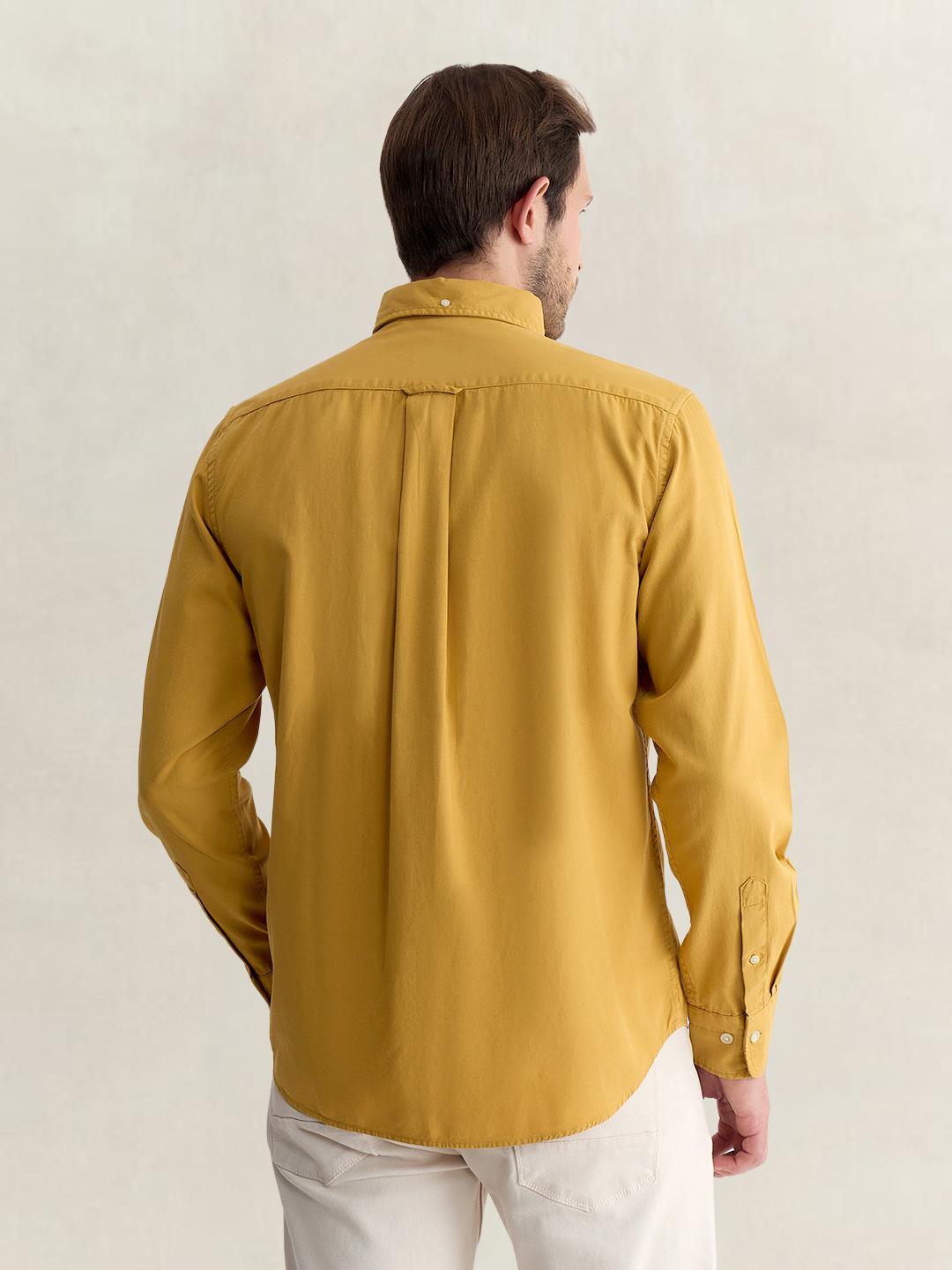Gant Men Yellow Regular Fit Solid Pure Cotton Shirt