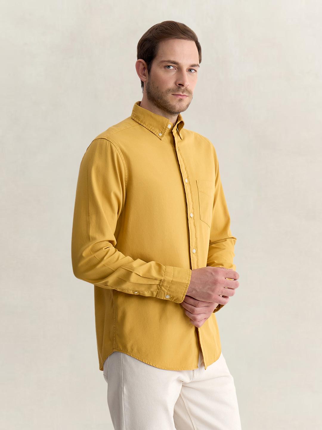 Gant Men Yellow Regular Fit Solid Pure Cotton Shirt