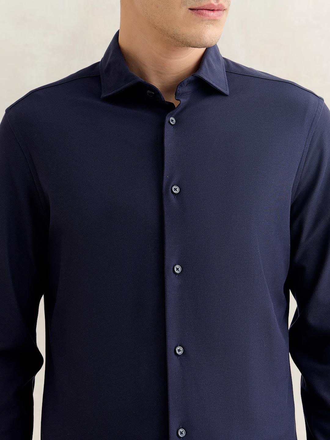 Gant Men Navy Blue Slim Fit Solid Shirt