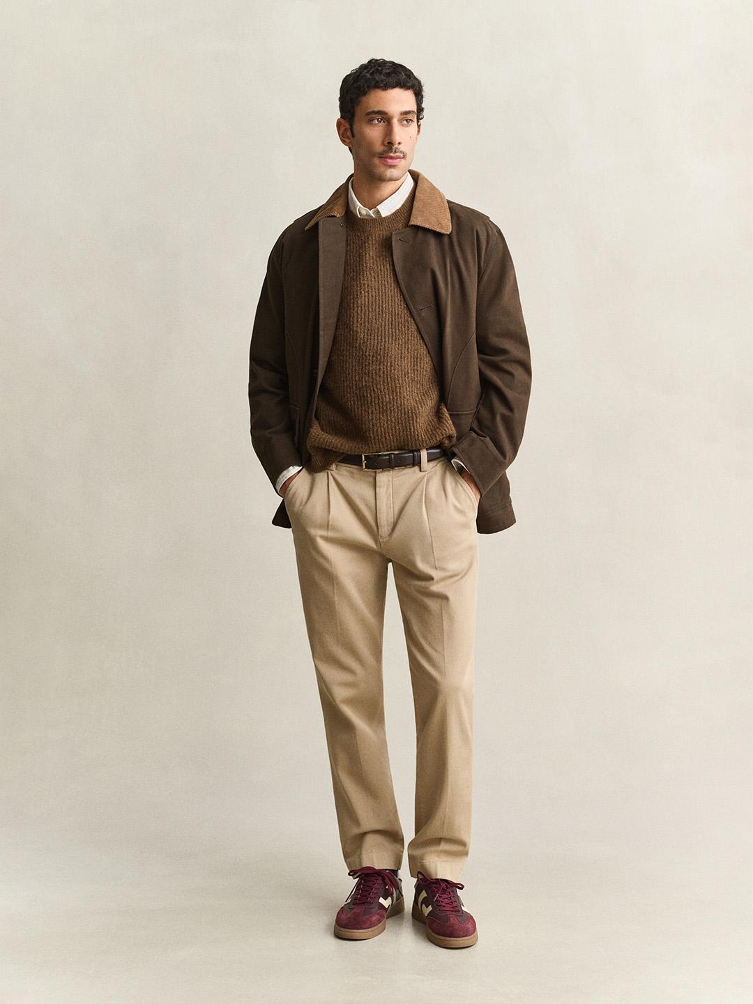 Gant Men Brown Regular Fit Solid Vest