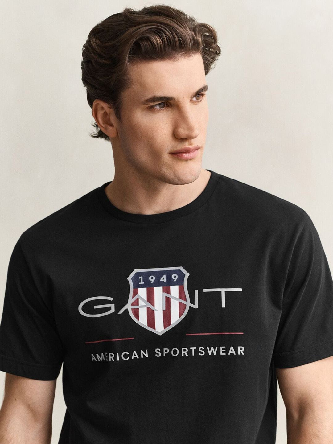 Gant Men Black Solid Regular Fit Pure Cotton T-Shirt