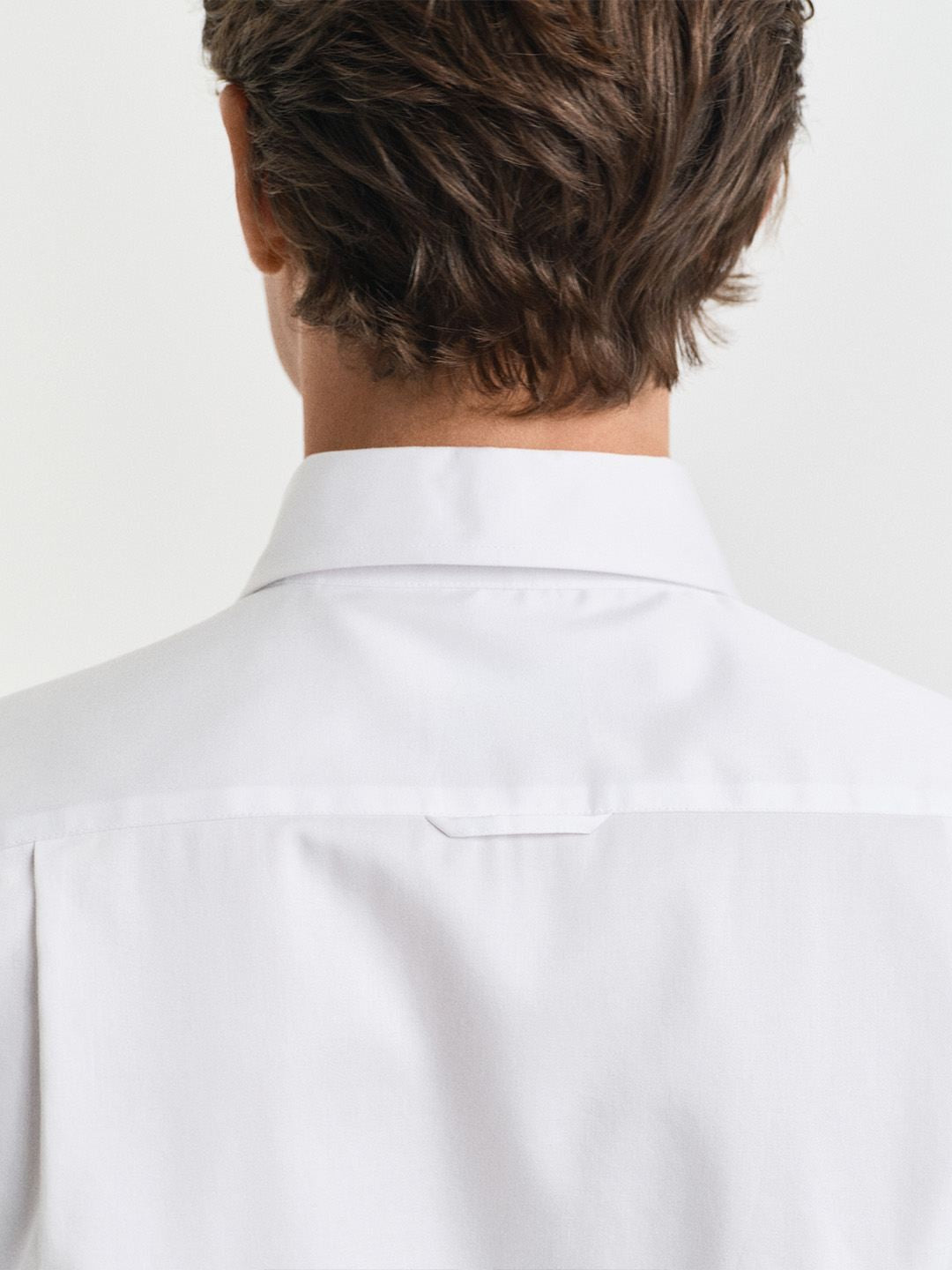Gant Men White Solid Slim Fit Sateen Shirt