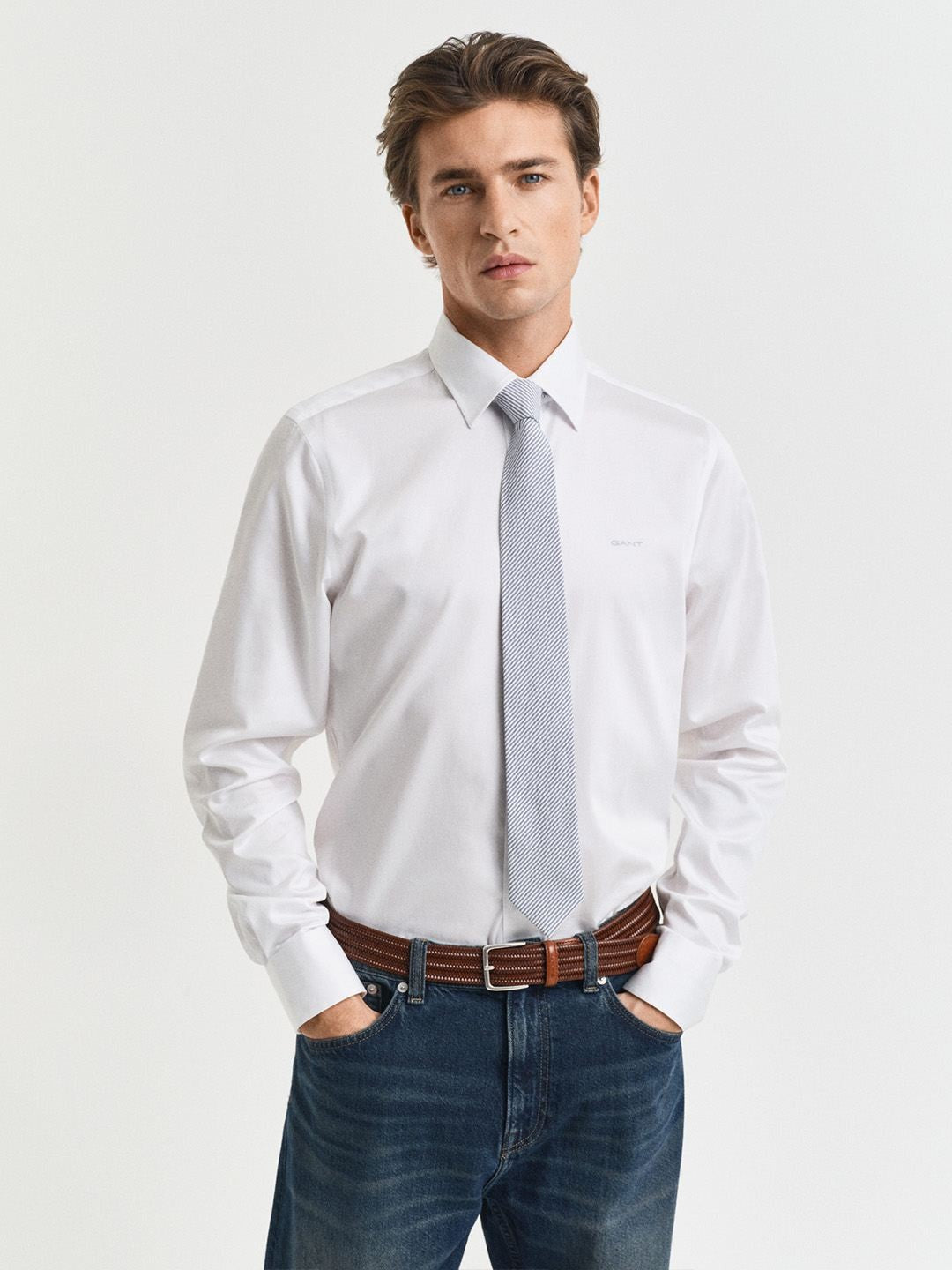 Gant Men White Solid Slim Fit Sateen Shirt