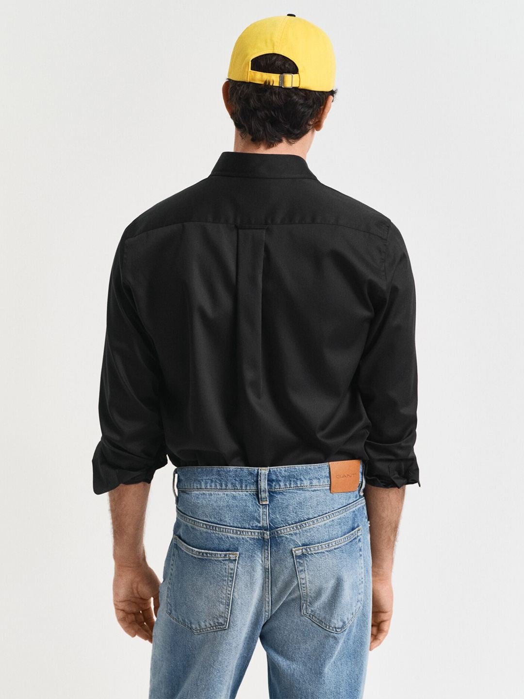 Gant Men Black Solid Regular Fit Sateen Shirt