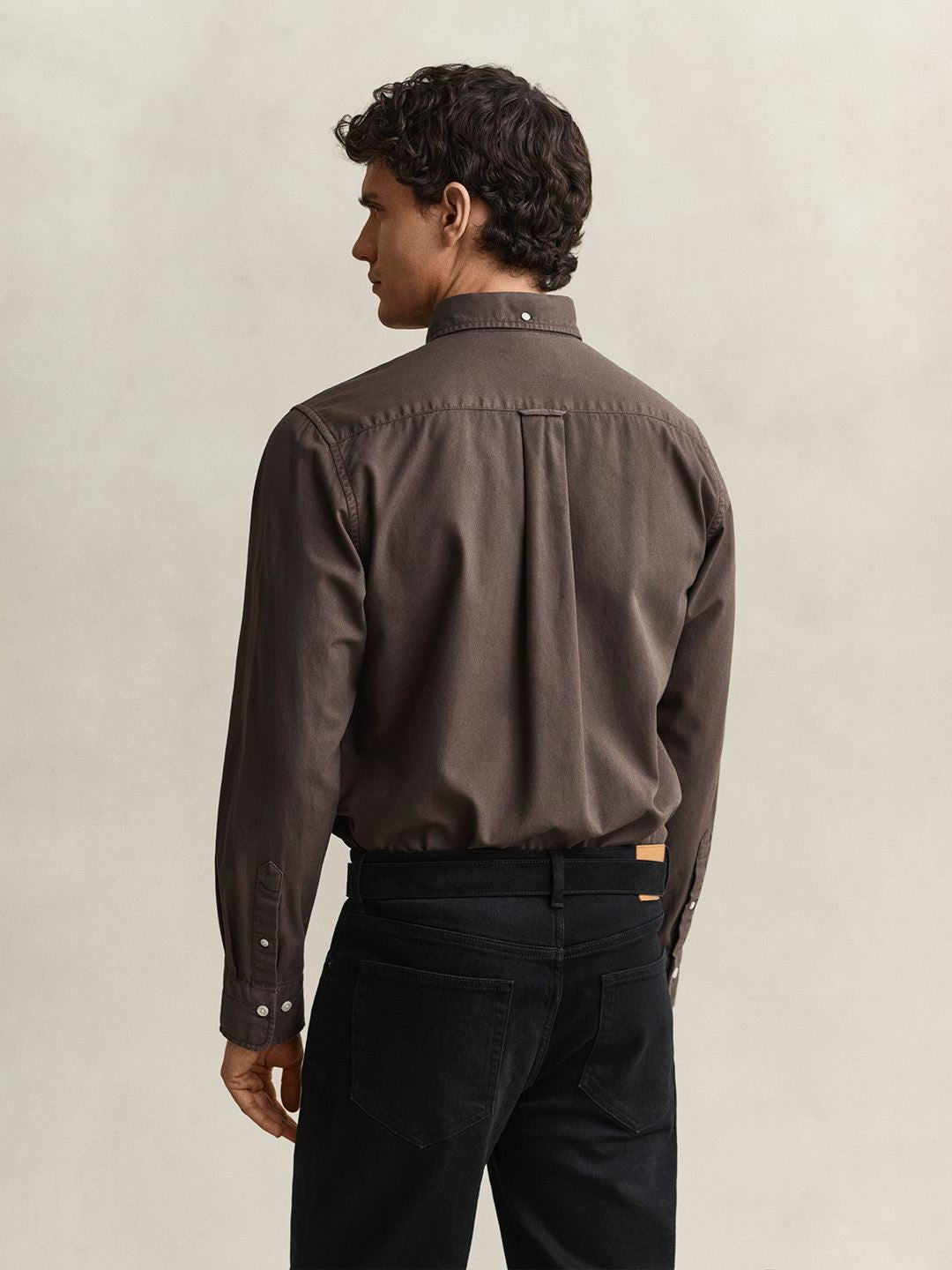 Gant Men Dark Brown Solid Regular Fit Pure Cotton Shirt