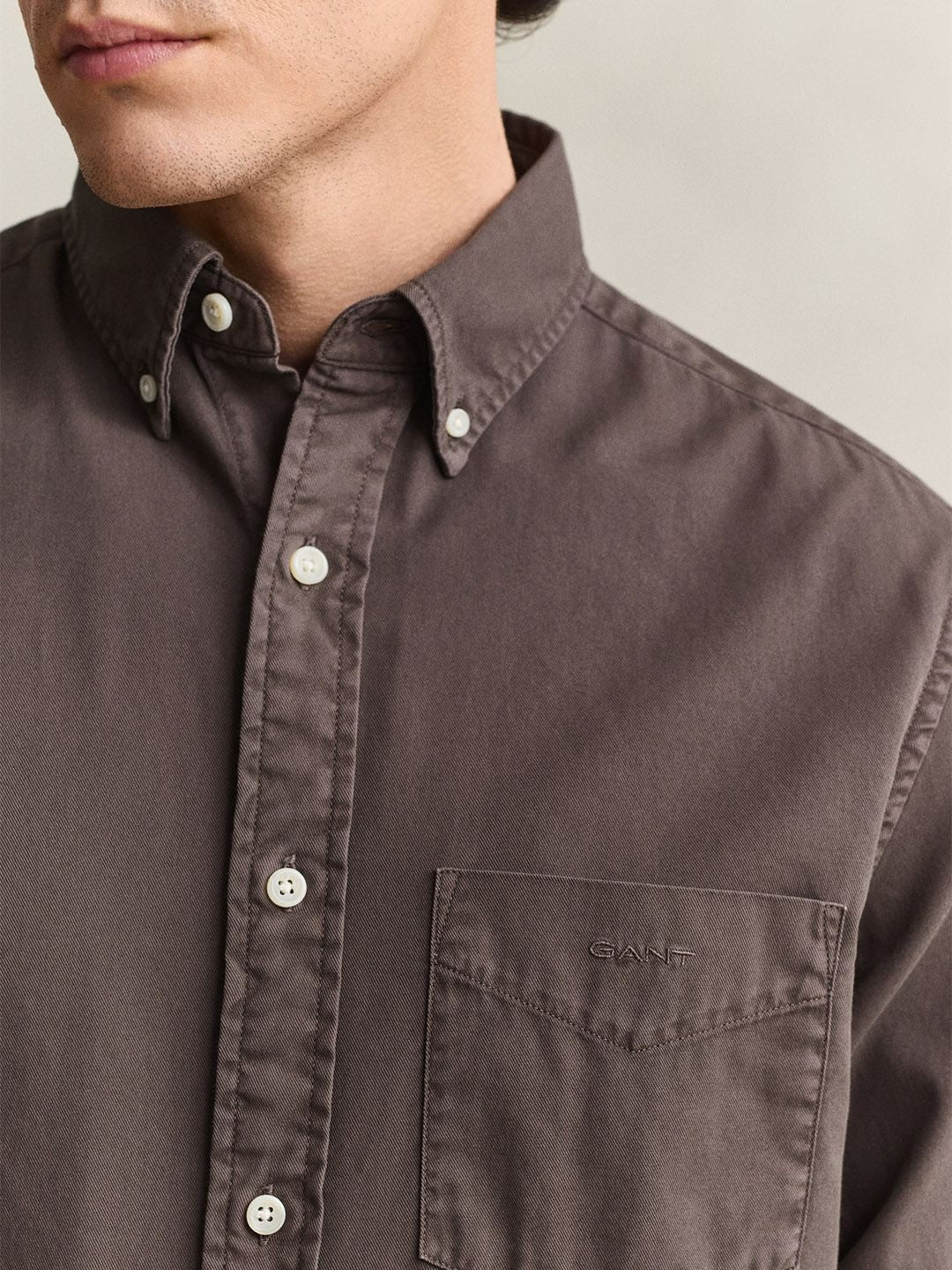 Gant Men Dark Brown Solid Regular Fit Pure Cotton Shirt
