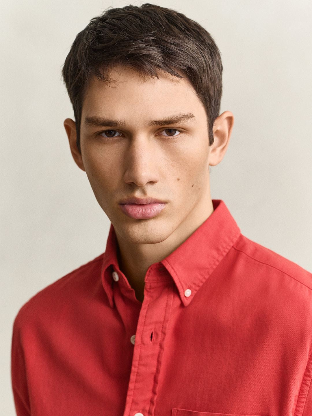Gant Men Red Solid Regular Fit Pure Cotton Shirt