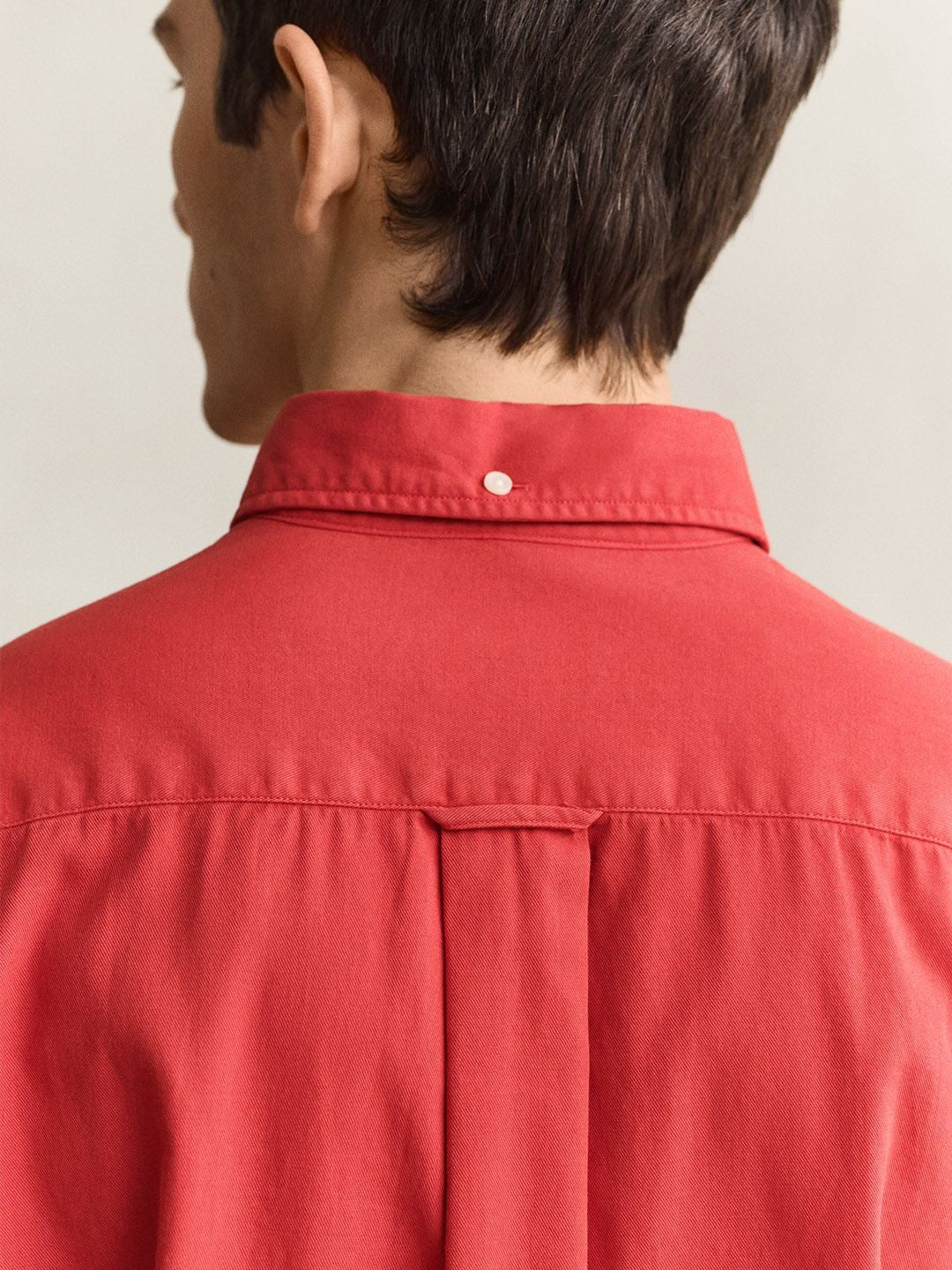 Gant Men Red Solid Regular Fit Pure Cotton Shirt