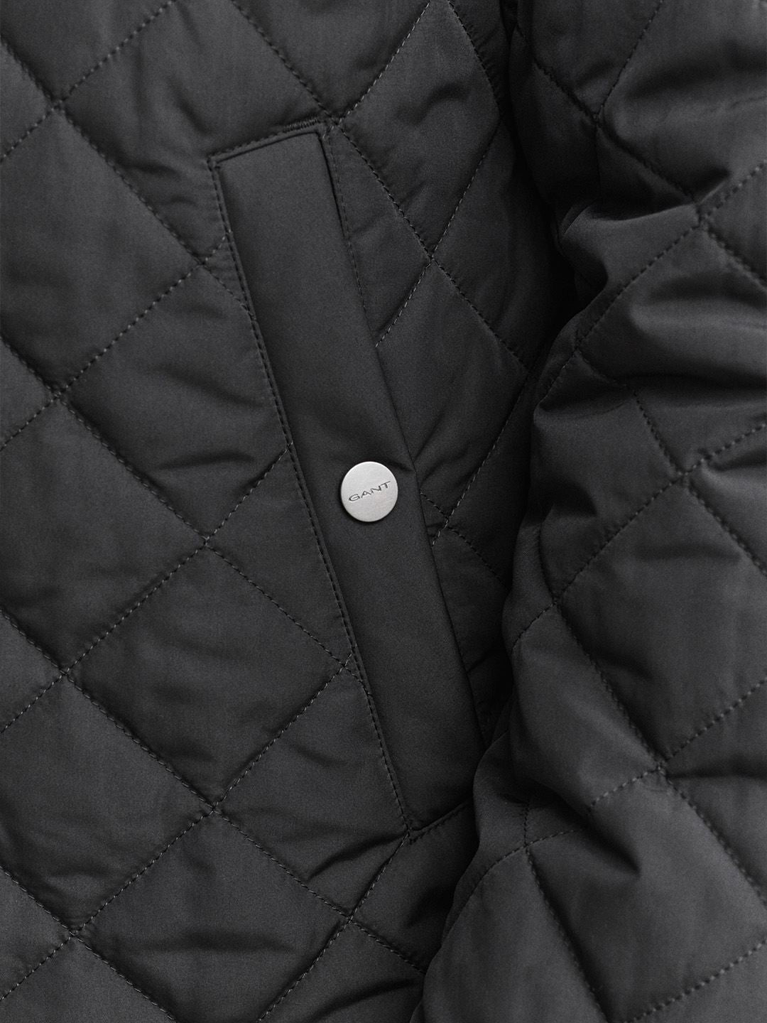 Gant Men Black Regular Fit Classic Quilted Jacket