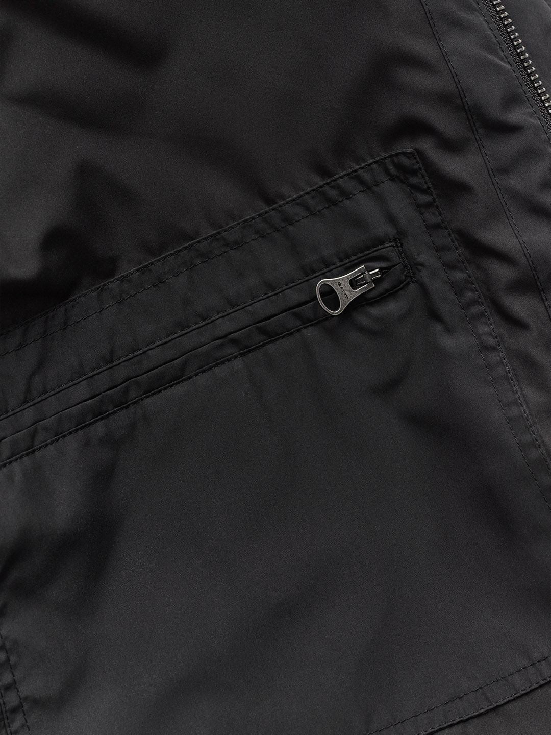 Gant Men Black Regular Fit Classic Quilted Jacket