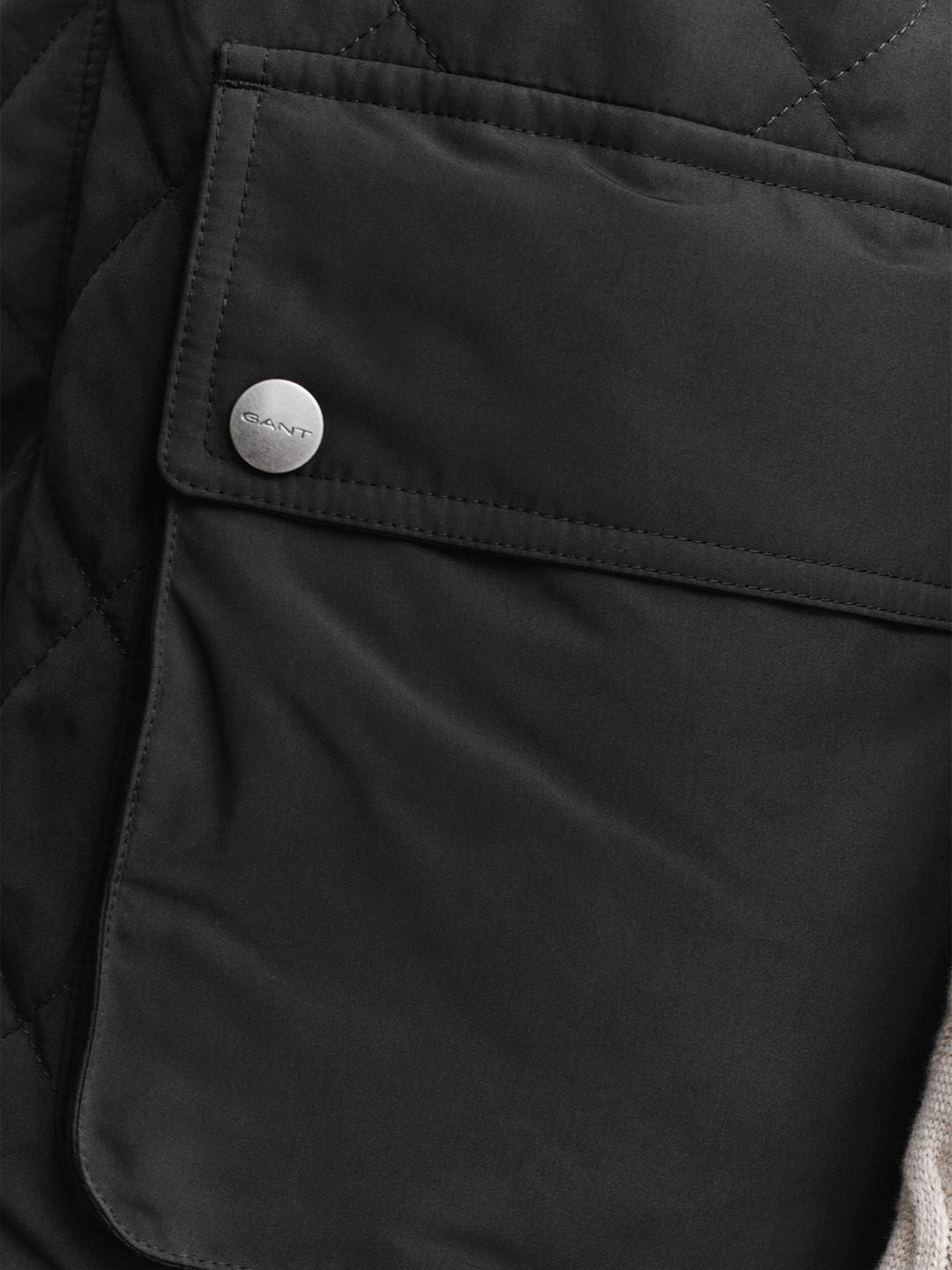 Gant Men Black Regular Fit Classic Quilted Jacket
