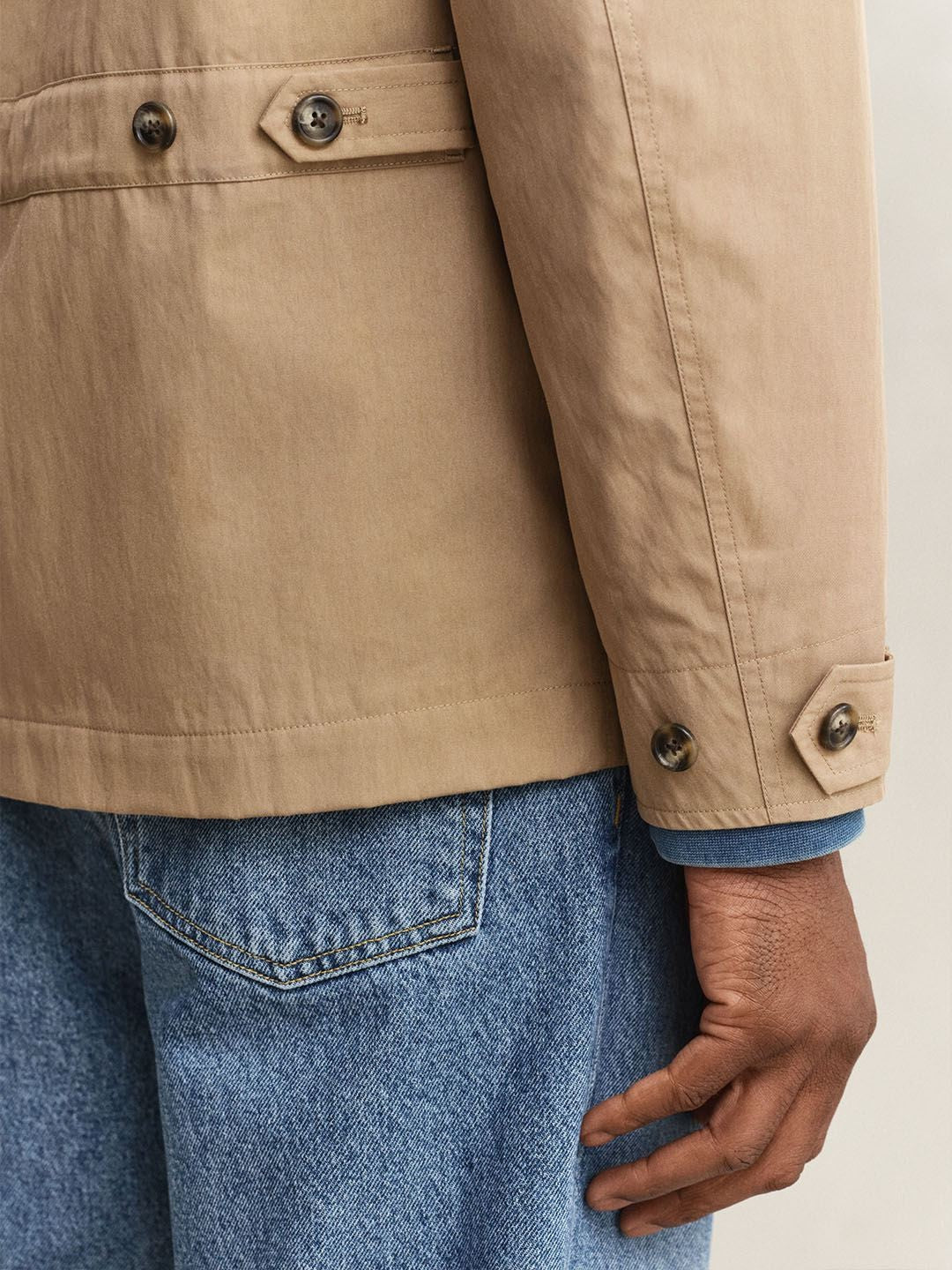 Gant Men Beige Solid Regular Fit Cotton Blend Barn Jacket