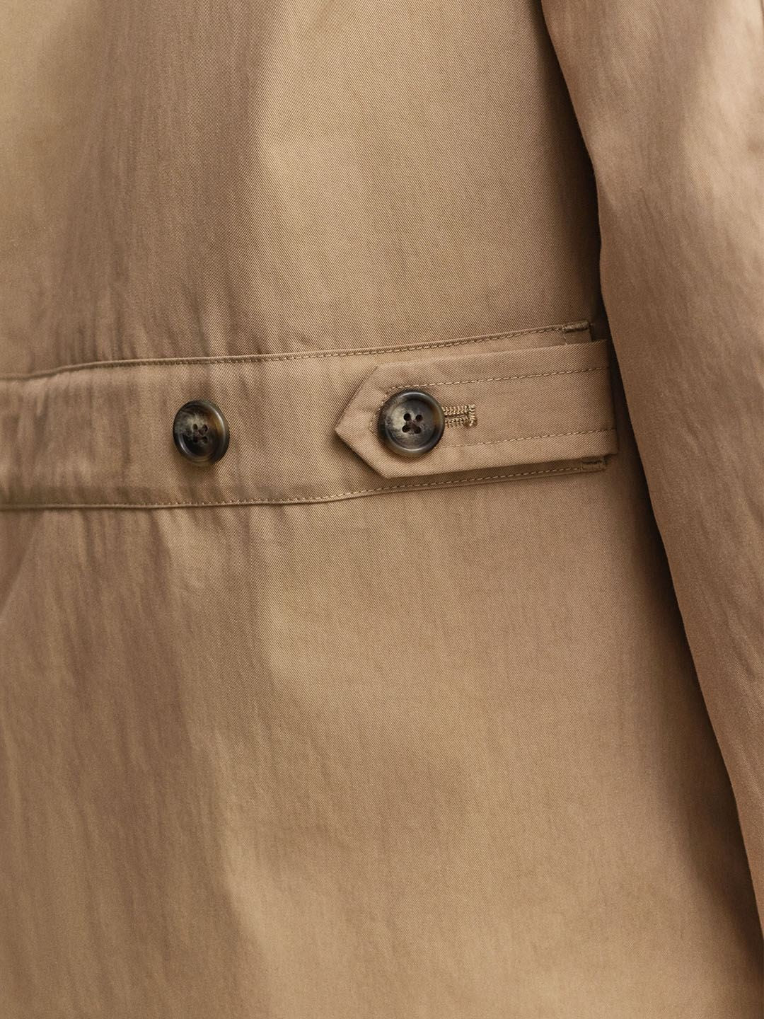 Gant Men Beige Solid Regular Fit Cotton Blend Barn Jacket