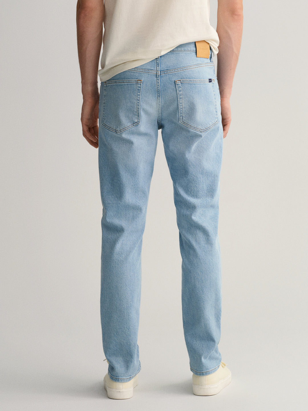 Gant Men Mid-Rise Slim Fit Heavy Fade Jeans