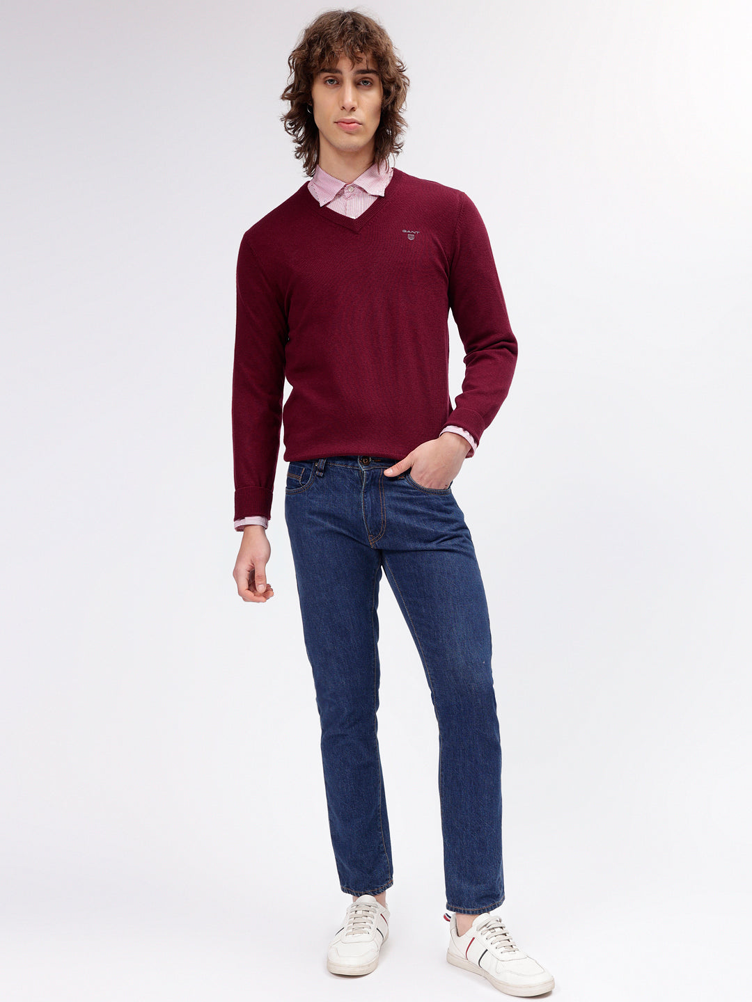 Gant Men Red Solid V Neck Full Sleeves Sweater