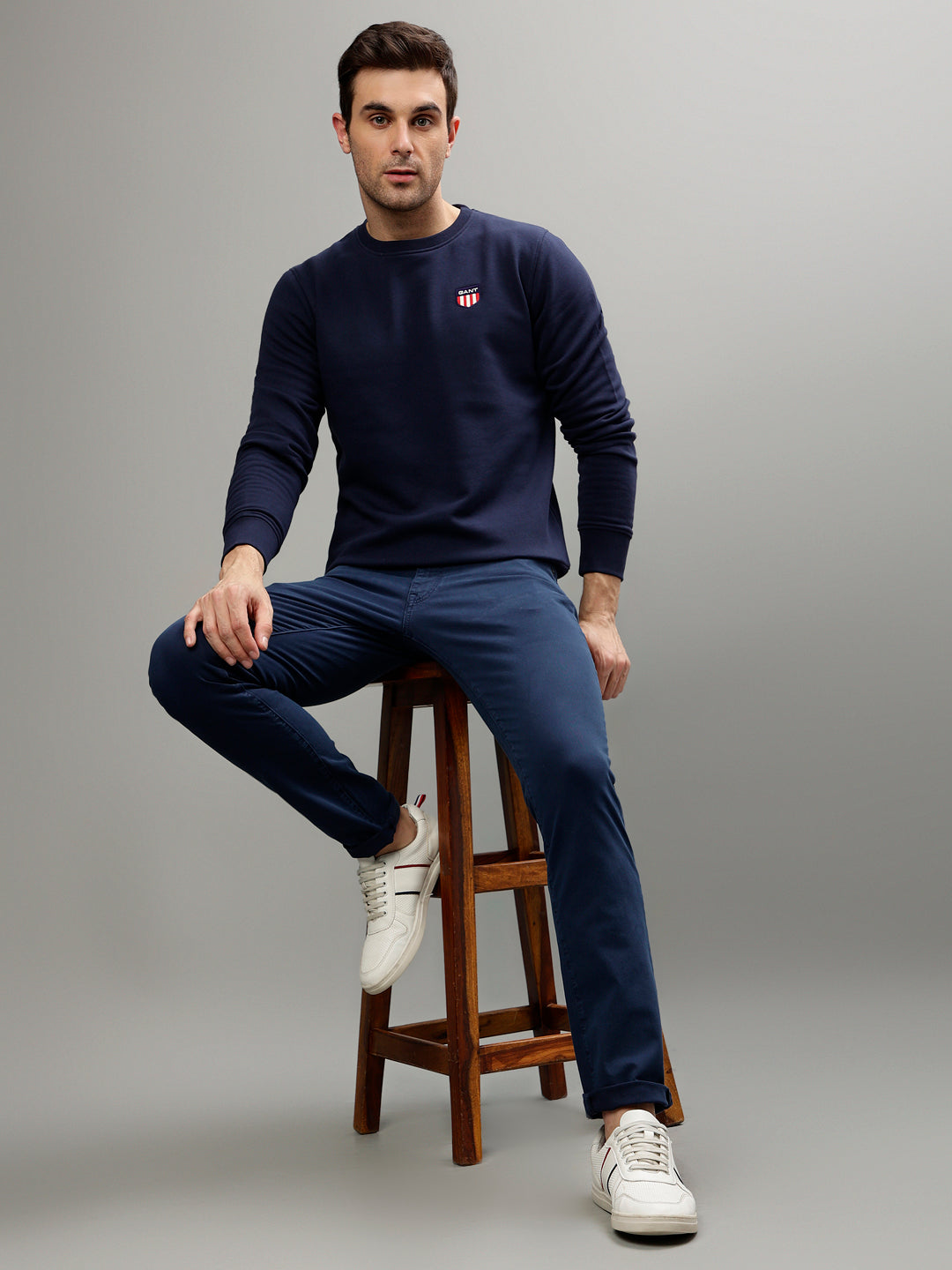 Gant Men Solid Round Neck Full Sleeves Sweatshirt