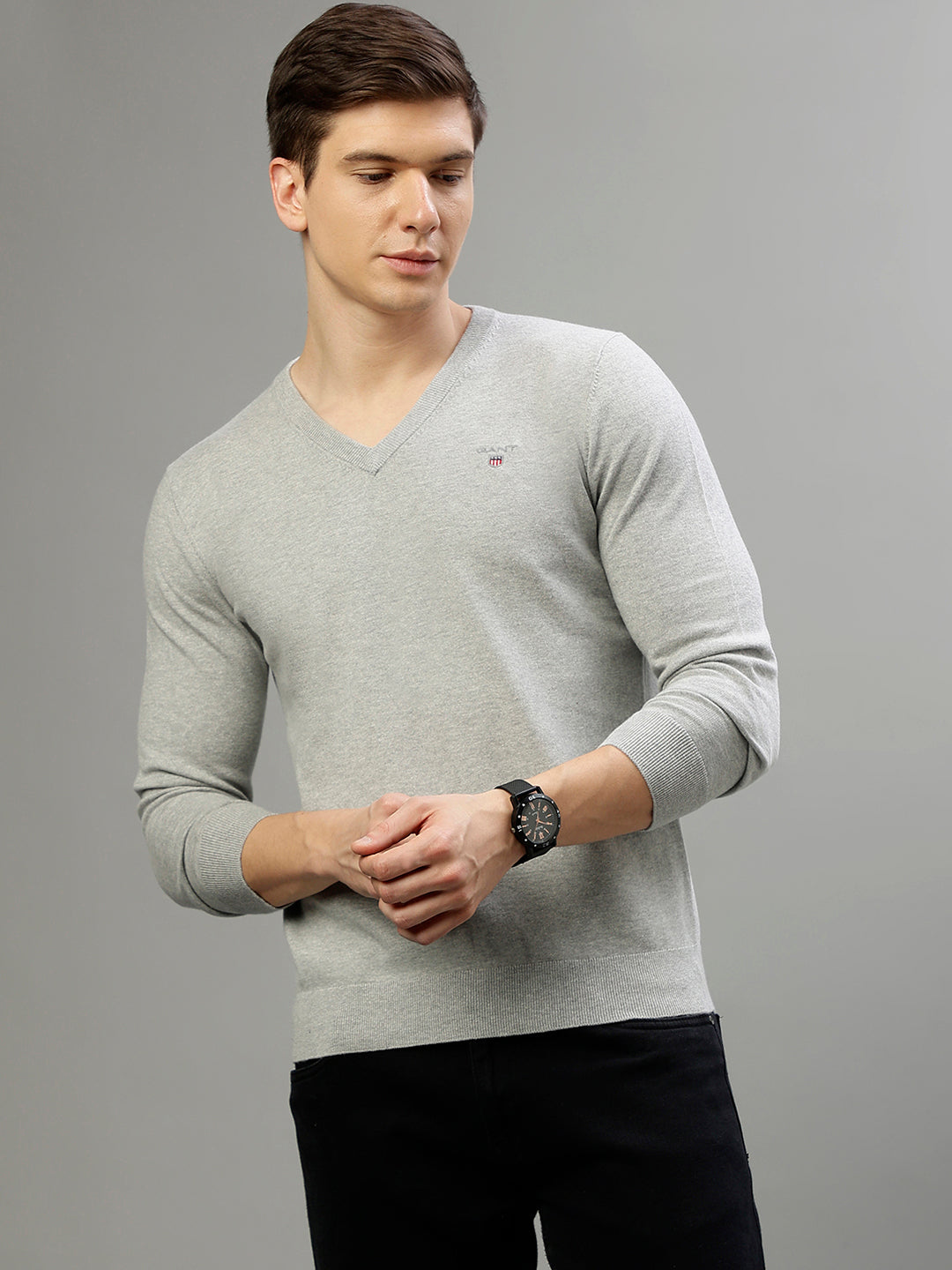 Gant Men Solid V Neck Long Sleeves Sweater