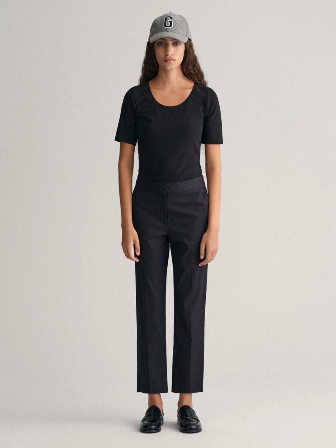 Gant Women Black Solid Mid-rise Slim Fit Trouser