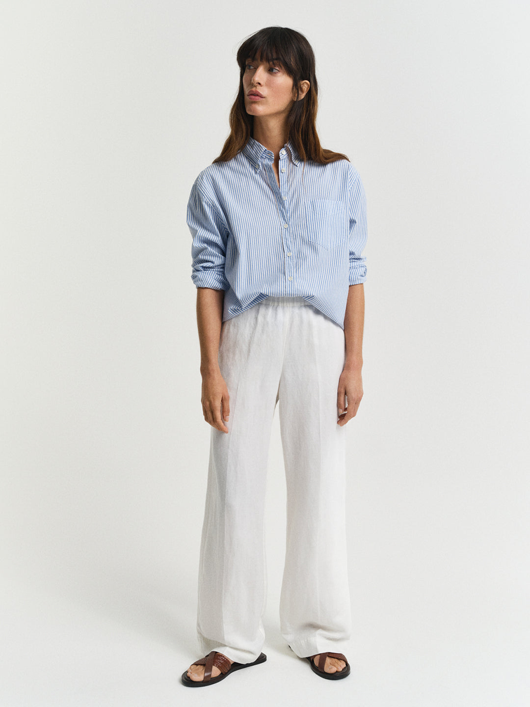 Gant Women Off White Solid Relaxed Fit Flat Front Trouser