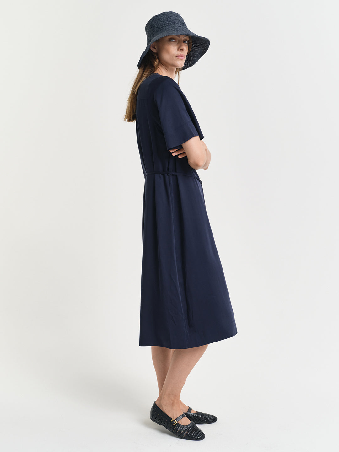 Navy Blue Shift Dress With Sneakers Navy Shift Dress Dallas Wardrobe // Fashion Lifestyle Blog Navy Blue Shift Dress With Sneakers Navy Shift Dress Dallas Wardrobe // Fashion Lifestyle Blog