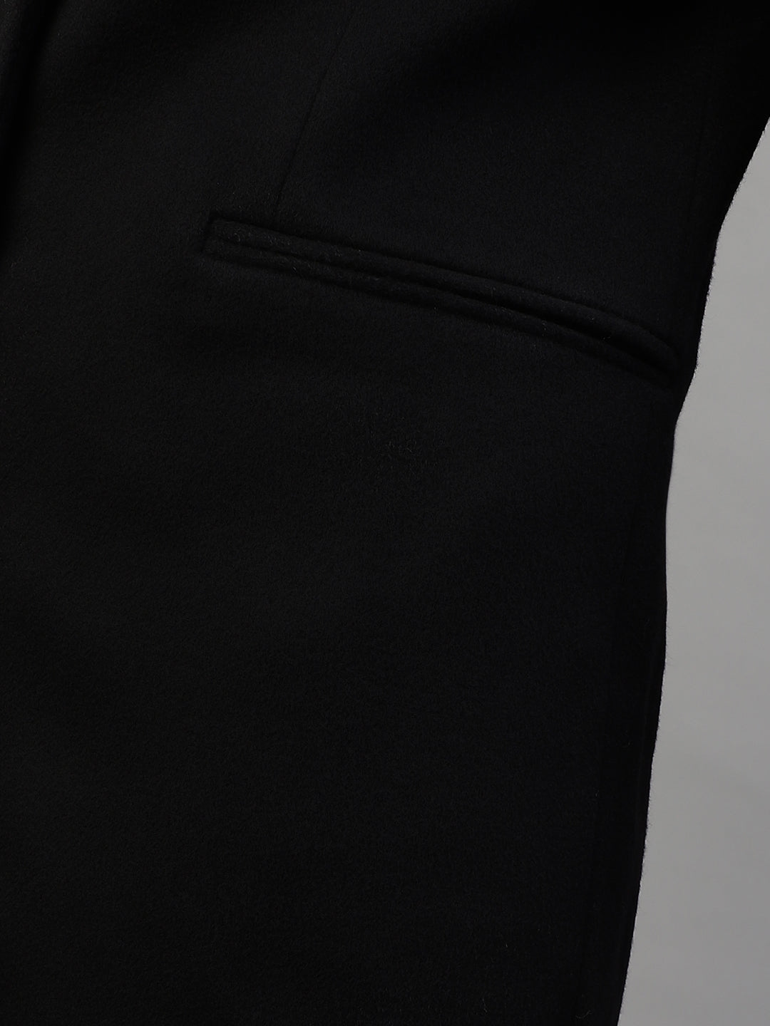 Gant Women Solid Notched Lapel Full Sleeves Overcoat