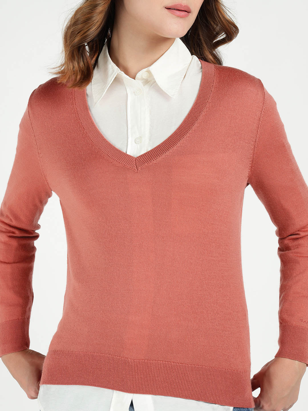 Gant Women Red Solid V Neck Sweater