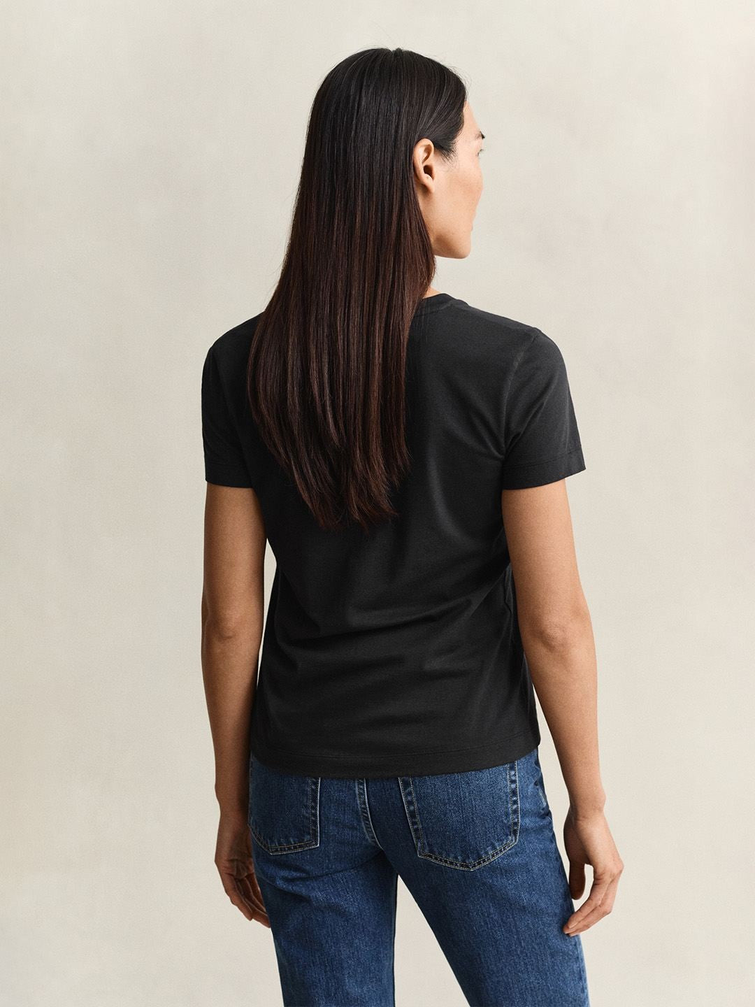 Gant Women Black Solid Regular Fit Pure Cotton T-Shirt