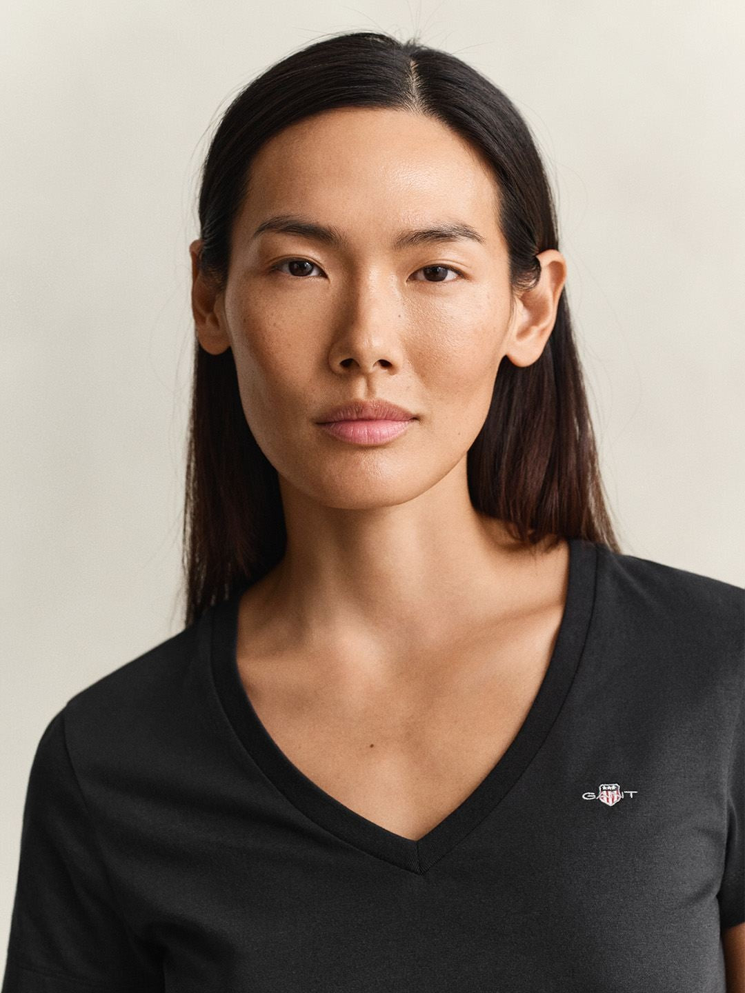 Gant Women Black Solid Regular Fit Pure Cotton T-Shirt