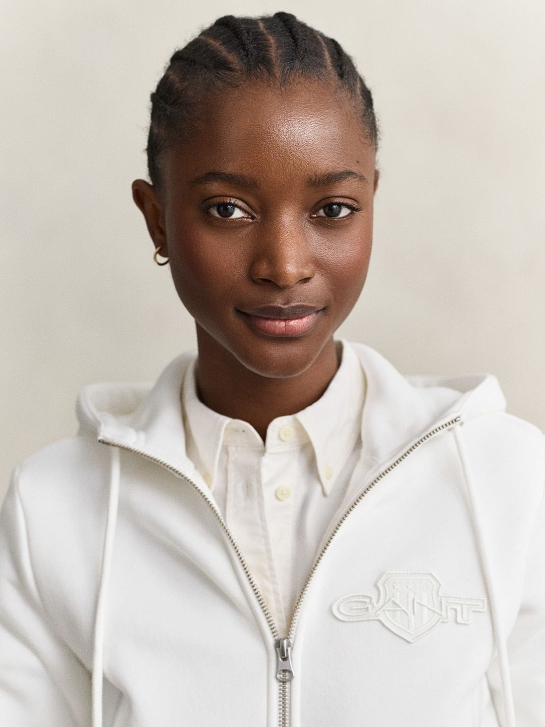 Gant Women White Solid Regular Fit Sweatshirt