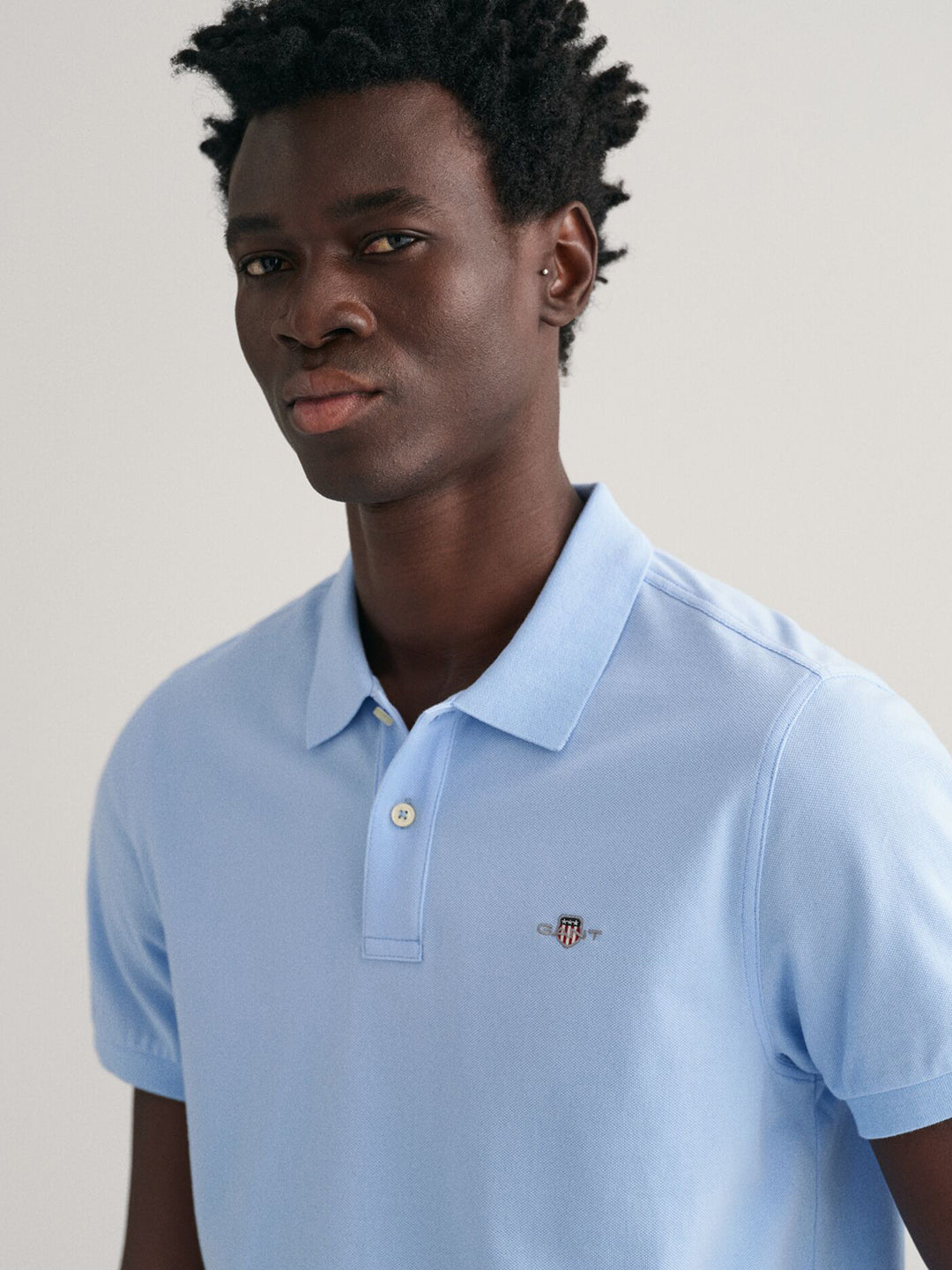Gant Men Blue Solid Collared Short Sleeves Polo Tshirt