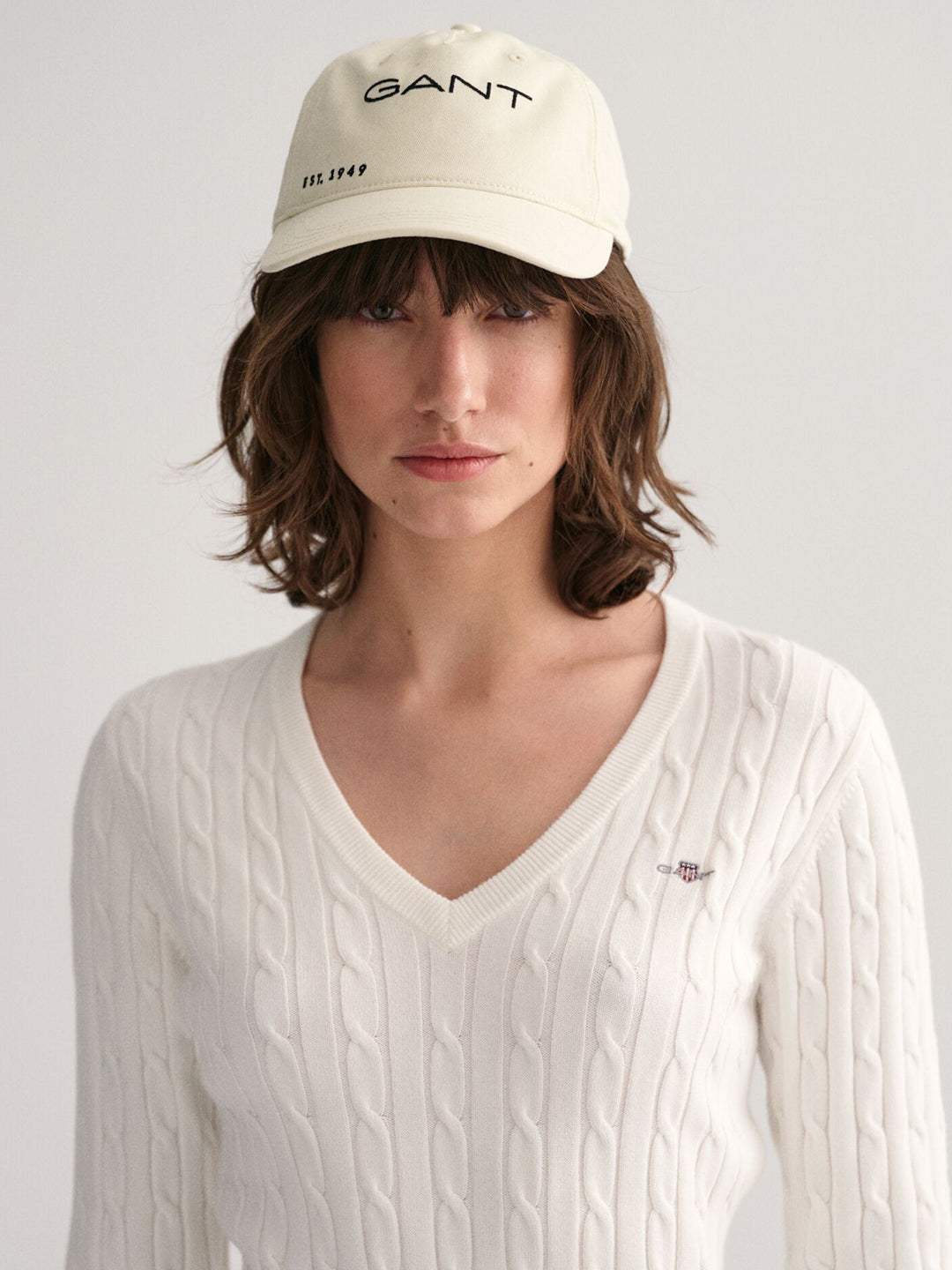 Gant Women White Solid V-Neck Sweater