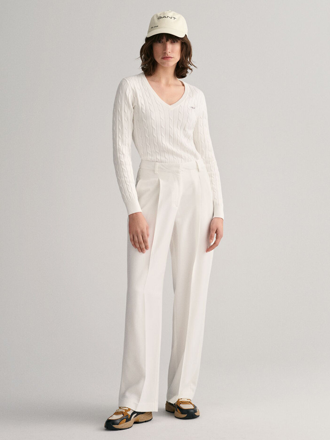 Gant Women White Solid V-Neck Sweater