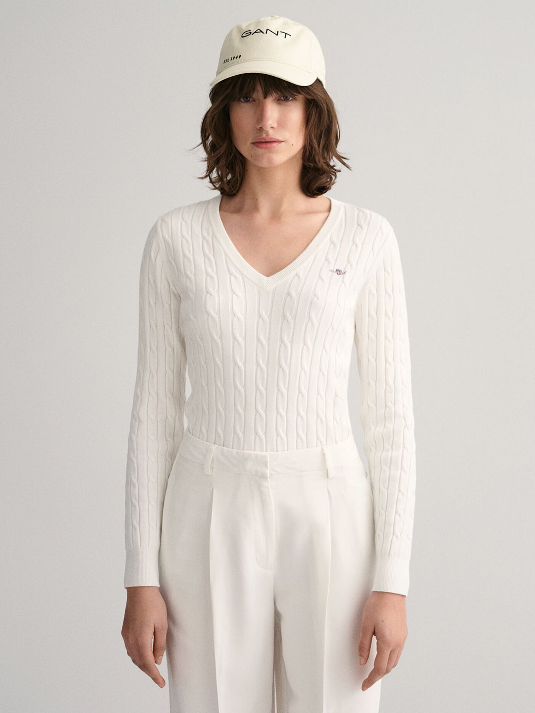 Gant Women White Solid V-Neck Sweater